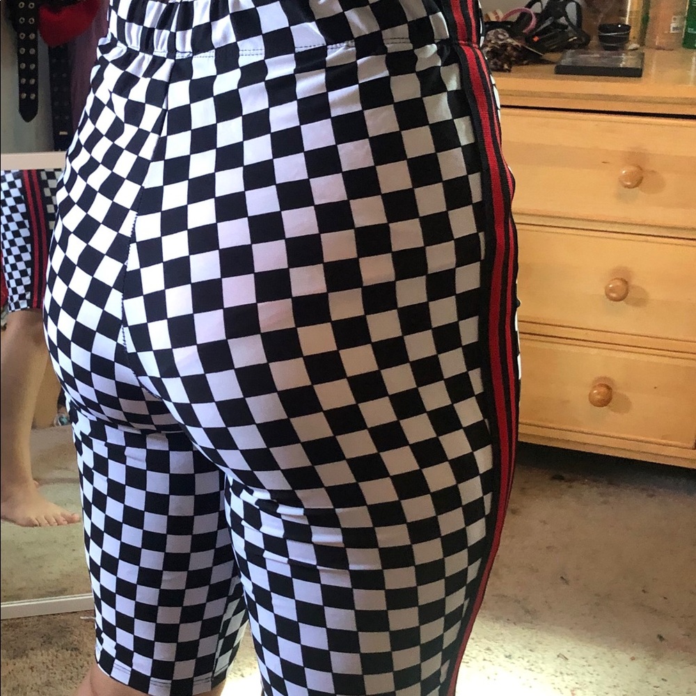 🍒CHECKERBOARD BIKER SHORTS🍒